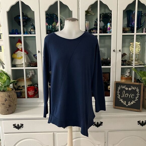 Chico’s Thin Knit Sweater Blue Asymmetrical Hem Sz Medium - Picture 7 of 10